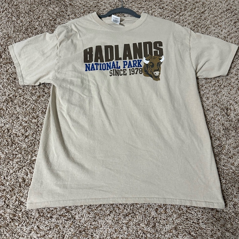 Gildan heavy weight graphic tee